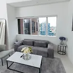 Stylish Apartment With Stunning Cape Town Views