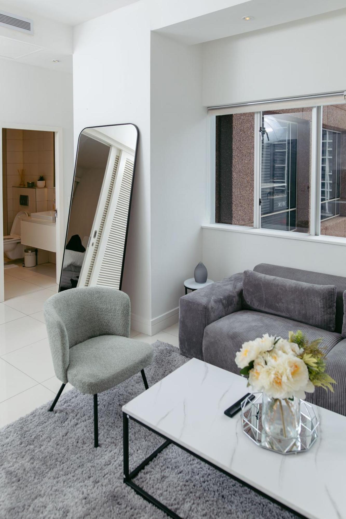 Stylish With Stunning Views Apartment Cape Town
